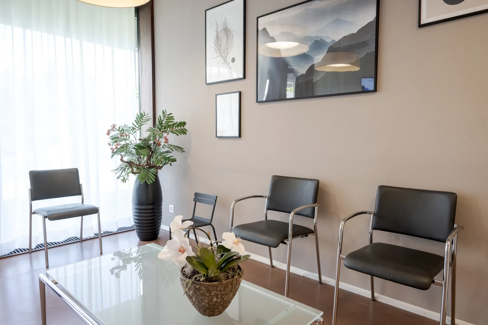 Wartezimmer Doktorhuus Forch
